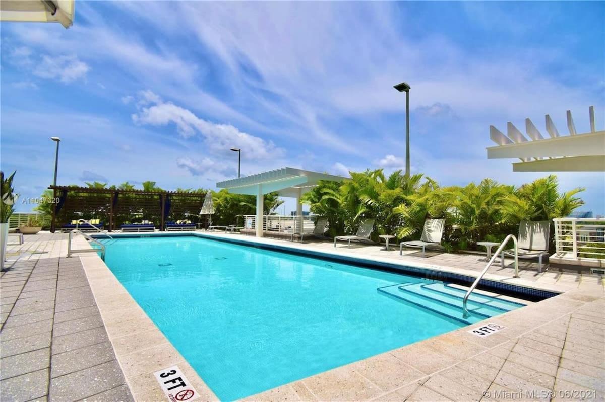 City Condo In Midtown Wynwood With Pool And Parking Miami Exterior photo